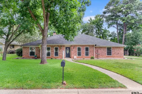 207 Preston Trl, Jacksonville, TX 75766