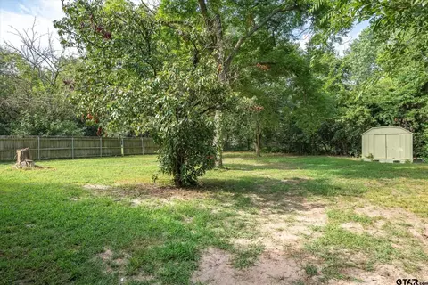 Exterior - 415 Maple Dr, Terrell, TX 75160 photo 2 of 4