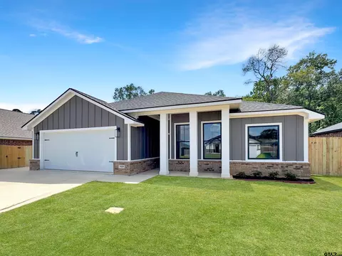 16222 Crossing Cir, Lindale, TX 75771
