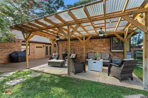 Exterior - 914 Regency Dr, Longview, TX 75604 photo 8 of 8