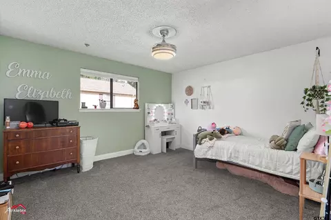 Bedroom - 914 Regency Dr, Longview, TX 75604 photo 5 of 6