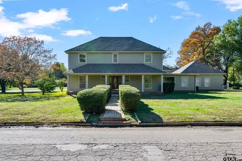 141 S Grace St, Crockett, TX 75835