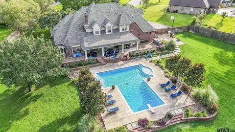 1660 Holcomb Cir, Tyler, TX 75703