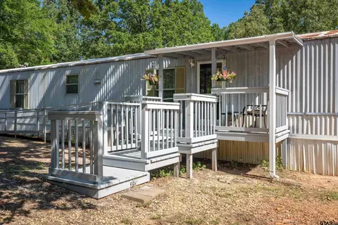110 Cardinal Ln, Hallsville, TX 75650