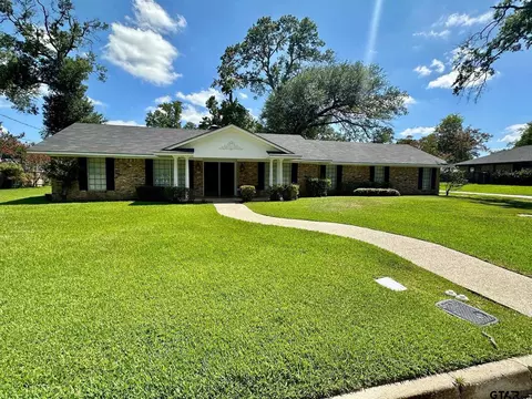 1815 Glen Arbor St, Tyler, TX 75703