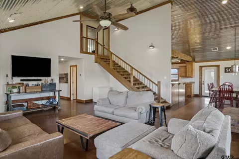 2042 Vz County Rd 4123, Canton, TX 75103