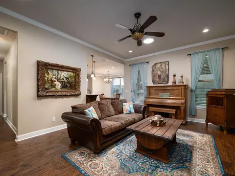 Living - 5934 Havens Trl, Tyler, TX 75707 photo 1 of 2