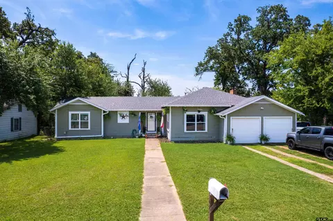 201 Virginia Dr, Mount Vernon, TX 75457
