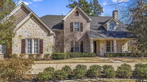 7010 Cherryhill Dr, Tyler, TX 75703