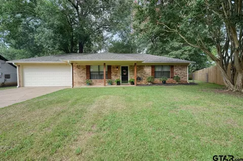 902 Peggy Dr, Whitehouse, TX 75791