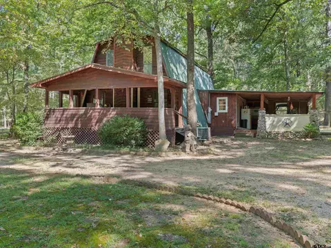 1101 King John Dr, Scroggins, TX 75480