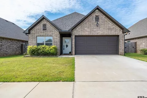 818 Lindsey Ln, Whitehouse, TX 75791