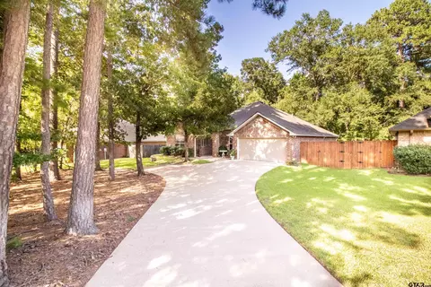 9214 Stonebank Xing, Tyler, TX 75703