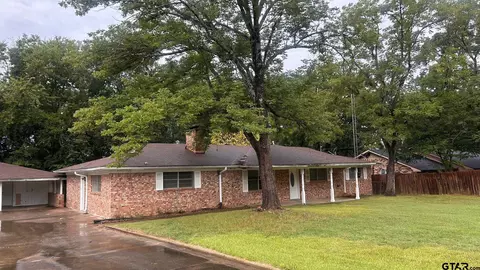 205 Short Dr, Canton, TX 75103