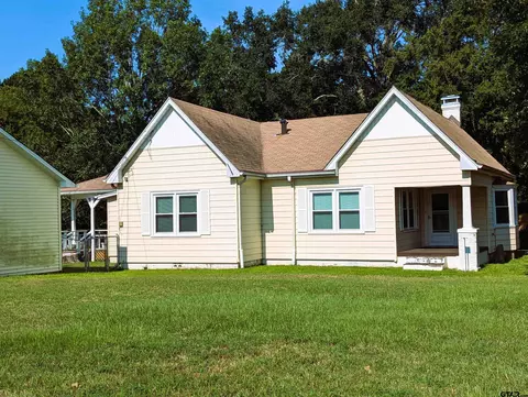 1702 W Duval St, Troup, TX 75789