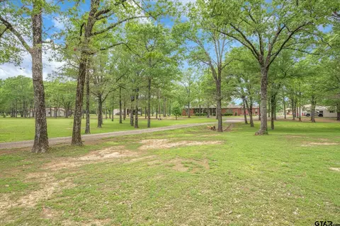 843 Vz County Road 3211, Wills Point, TX 75169