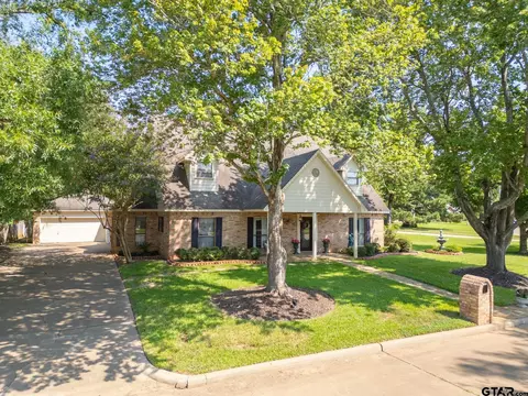 215 Enchanted Estates Dr, Crockett, TX 75835