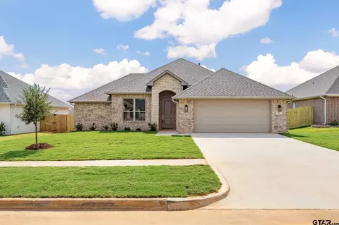 405 Mary Cir, Bullard, TX 75757