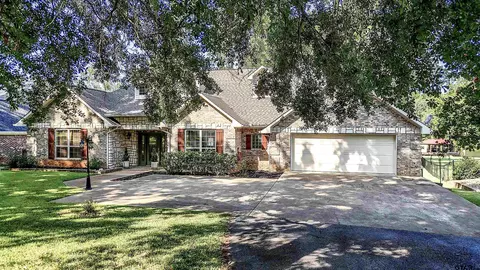 701 County Road 3608, Bullard, TX 75757