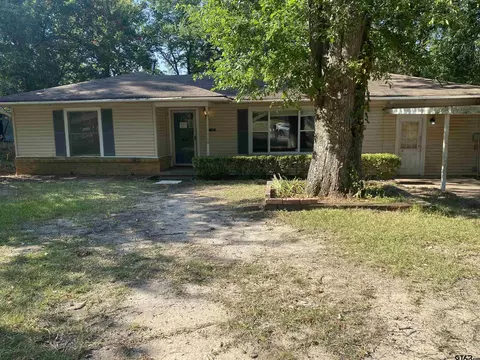 1408 Mahlow Dr, Longview, TX 75601