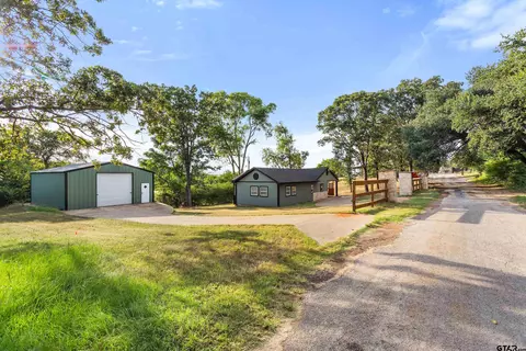 10950 Crestview Ln, Frankston, TX 75763