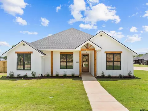 16413 Clearview Dr, Lindale, TX 75771