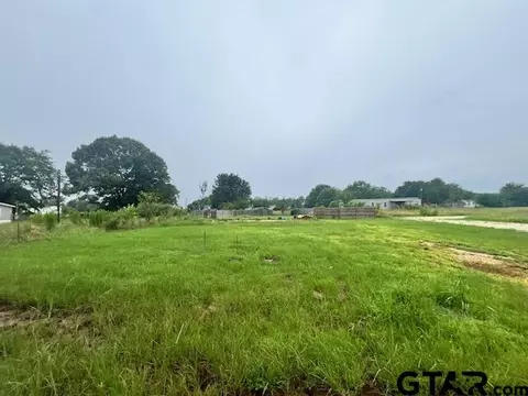 261 Meadow Dr, Bullard, TX 75757