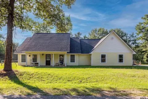 23240 J E B Cir, Frankston, TX 75763