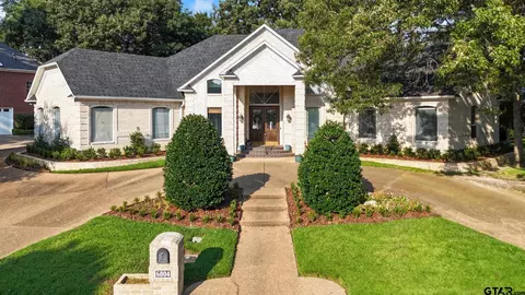 6804 Hollytree Cir, Tyler, TX 75703