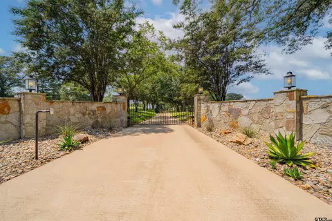 15698 N Peninsula Rd, Whitehouse, TX 75791