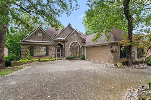 3622 Rock Creek Dr, Tyler, TX 75707