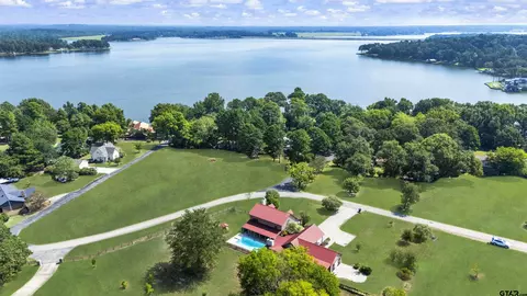 357 Swannerland Dr, Scroggins, TX 75480