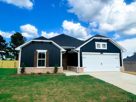 1432 Allison Ln, Lindale, TX 75771