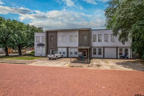 301 W Commerce, Gladewater, TX 75647