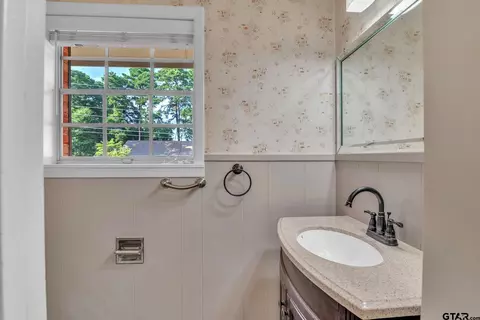 700 Emily Dr, Longview, TX 75601 photo 30