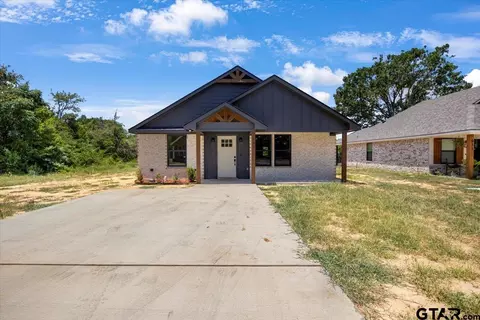 935 Duckenfield, Tyler, TX 75701