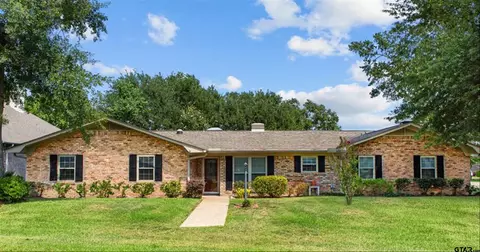 100 Holly Hill Ln, Bullard, TX 75757