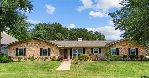 100 Holly Hill Ln, Bullard, TX 75757