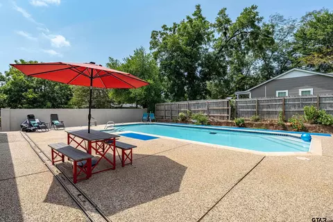 1003 Hillcrest, Jacksonville, TX 75766