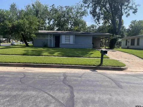 1402 Manorway, Tyler, TX 75702