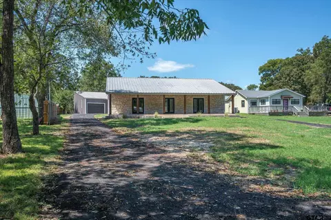 362 Old Ml, Point, TX 75472