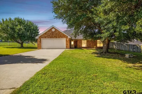 1412 Brookside Ct, Lindale, TX 75771