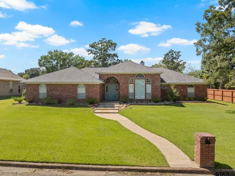 2300 S Williams Ave, Mount Pleasant, TX 75455