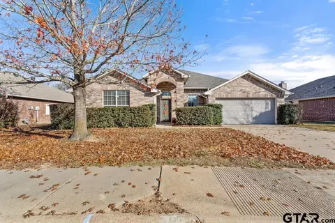 5821 Thompson Pl, Tyler, TX 75707