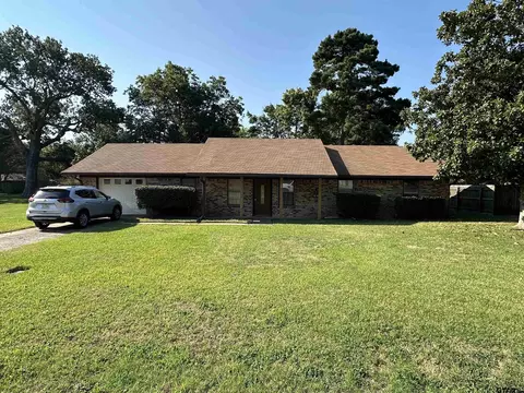 140 Sherman St, Rusk, TX 75785