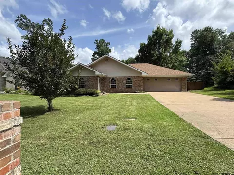 126 E Hoyt, Longview, TX 75605