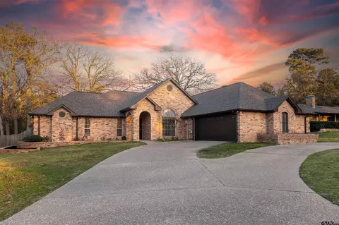 329 Hideaway Ln E, Hideaway, TX 75771