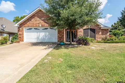 1820 Park Pl, Mineola, TX 75773