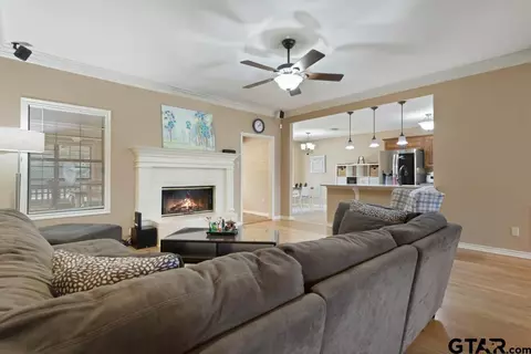 319 E Hideaway, Hideaway, TX 75771 photo 2