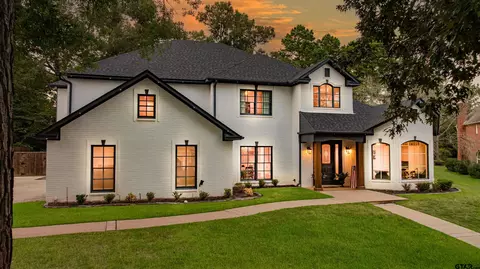 219 Hunters Cir, Longview, TX 75605